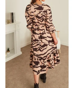 Robes><noscript><img width=