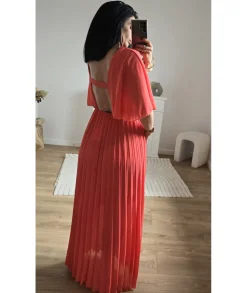 Robes><noscript><img width=
