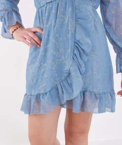 Robes><noscript><img width=