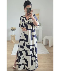 Robes><noscript><img width=