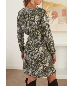 Robes><noscript><img width=