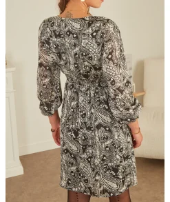 Robes><noscript><img width=