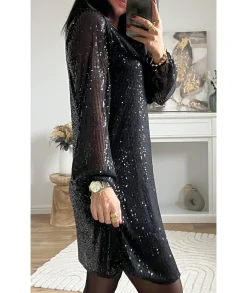 Robes><noscript><img width=