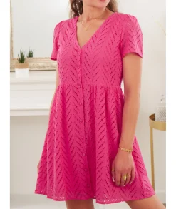 Robes><noscript><img width=