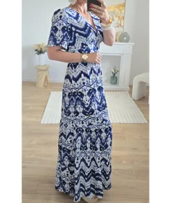 Robes><noscript><img width=