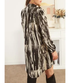 Robes><noscript><img width=