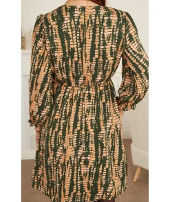 Robes><noscript><img width=