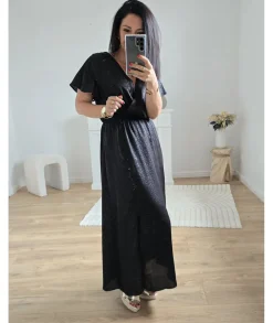 Robes><noscript><img width=