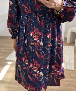 Robes><noscript><img width=