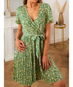 Robes><noscript><img width=