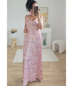 Robes><noscript><img width=