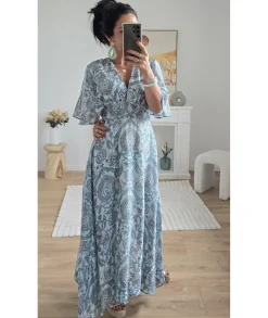 Robes><noscript><img width=