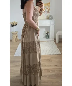 Robes><noscript><img width=