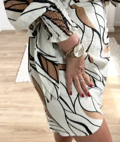 Robes><noscript><img width=