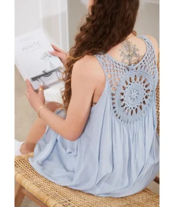 Robes><noscript><img width=