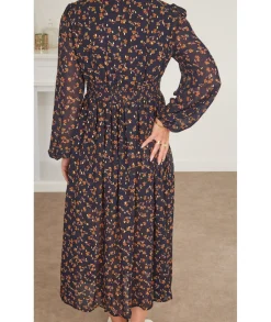 Robes><noscript><img width=