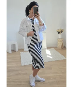 Robes><noscript><img width=