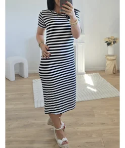 Robes><noscript><img width=