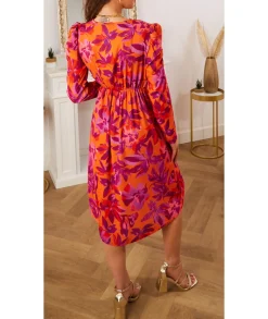 Robes><noscript><img width=