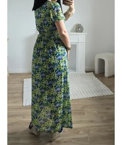 Robes><noscript><img width=