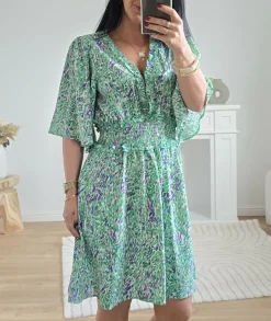 Robes><noscript><img width=