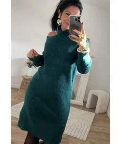 Robes><noscript><img width=