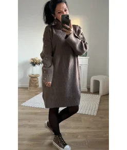 Robes><noscript><img width=