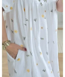 Robes><noscript><img width=