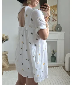 Robes><noscript><img width=