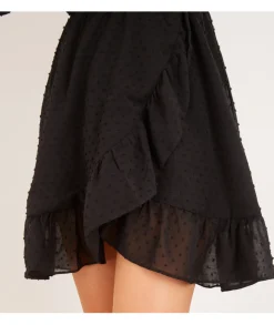 Robes><noscript><img width=