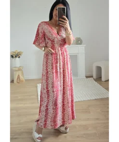 Robes><noscript><img width=