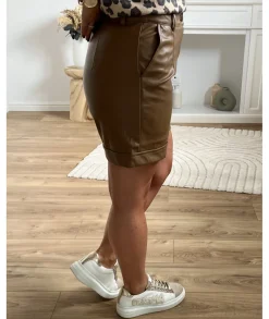 Jupes / Shorts><noscript><img width=
