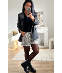 Jupes / Shorts><noscript><img width=