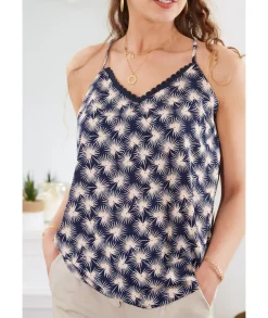 Tops / Blouses><noscript><img width=