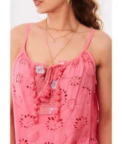 Tops / Blouses><noscript><img width=