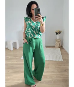 Tops / Blouses><noscript><img width=
