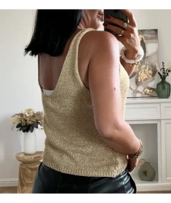 Tops / Blouses><noscript><img width=