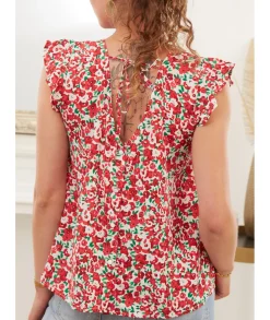 Tops / Blouses><noscript><img width=