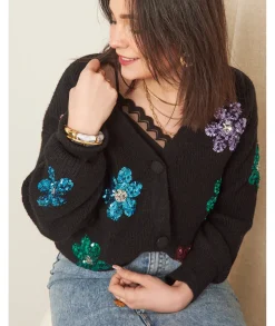 Tops / Blouses><noscript><img width=