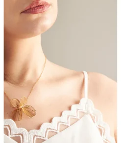 Tops / Blouses><noscript><img width=
