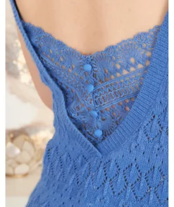 Tops / Blouses><noscript><img width=