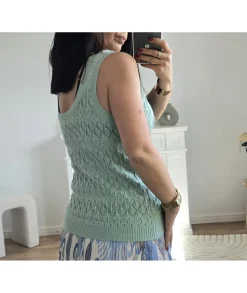 Tops / Blouses><noscript><img width=