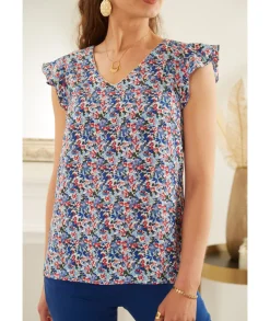 Tops / Blouses><noscript><img width=