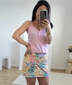 Tops / Blouses><noscript><img width=