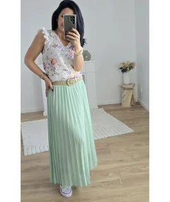 Tops / Blouses><noscript><img width=