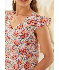 Tops / Blouses><noscript><img width=