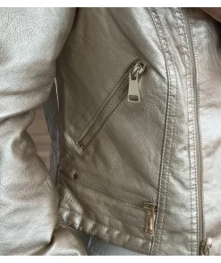 Vestes><noscript><img width=
